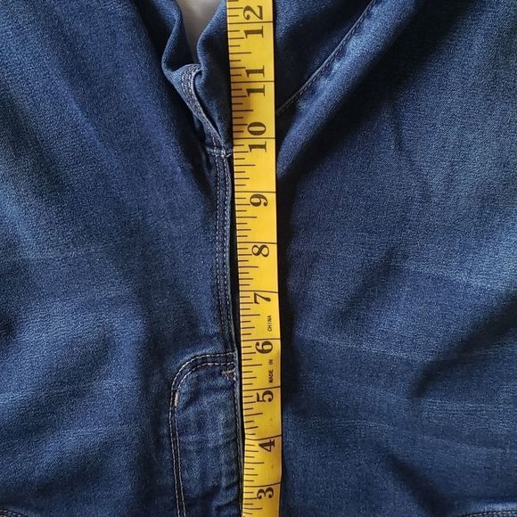 A I Jeans Size 16 Skinny. EUC - Picture 4 of 9